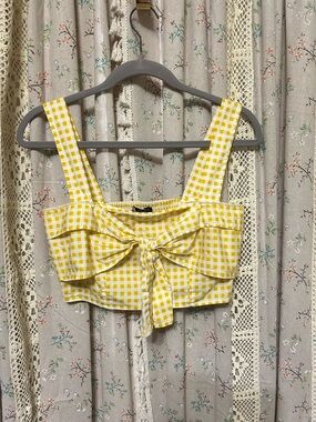 3/$30 Zara Yellow Gingham Tie Front Crop Top Size M EUC